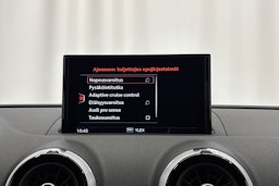 punainen Audi A3 2020 kuva 20.