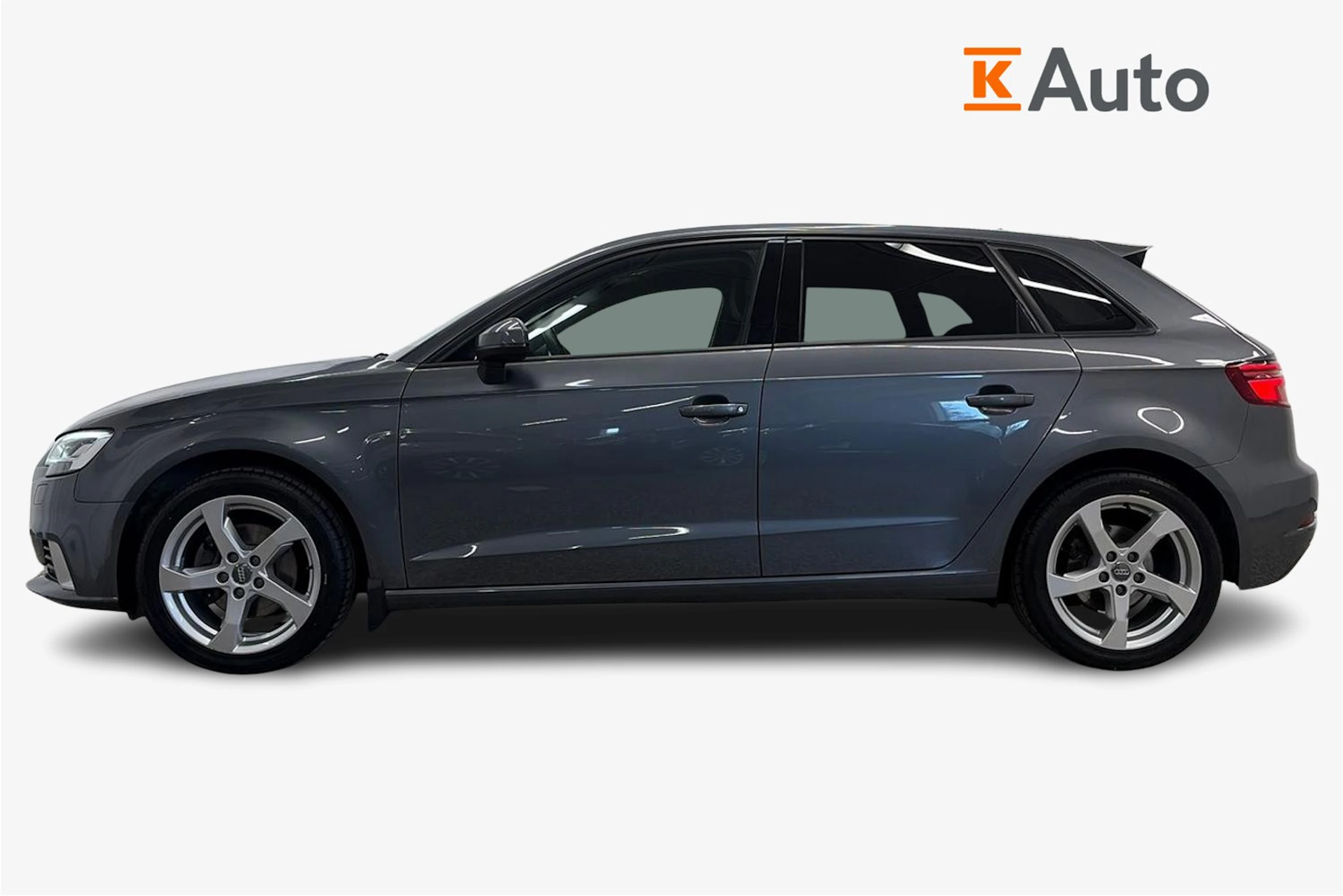 harmaa Audi A3 2020 kuva 5.