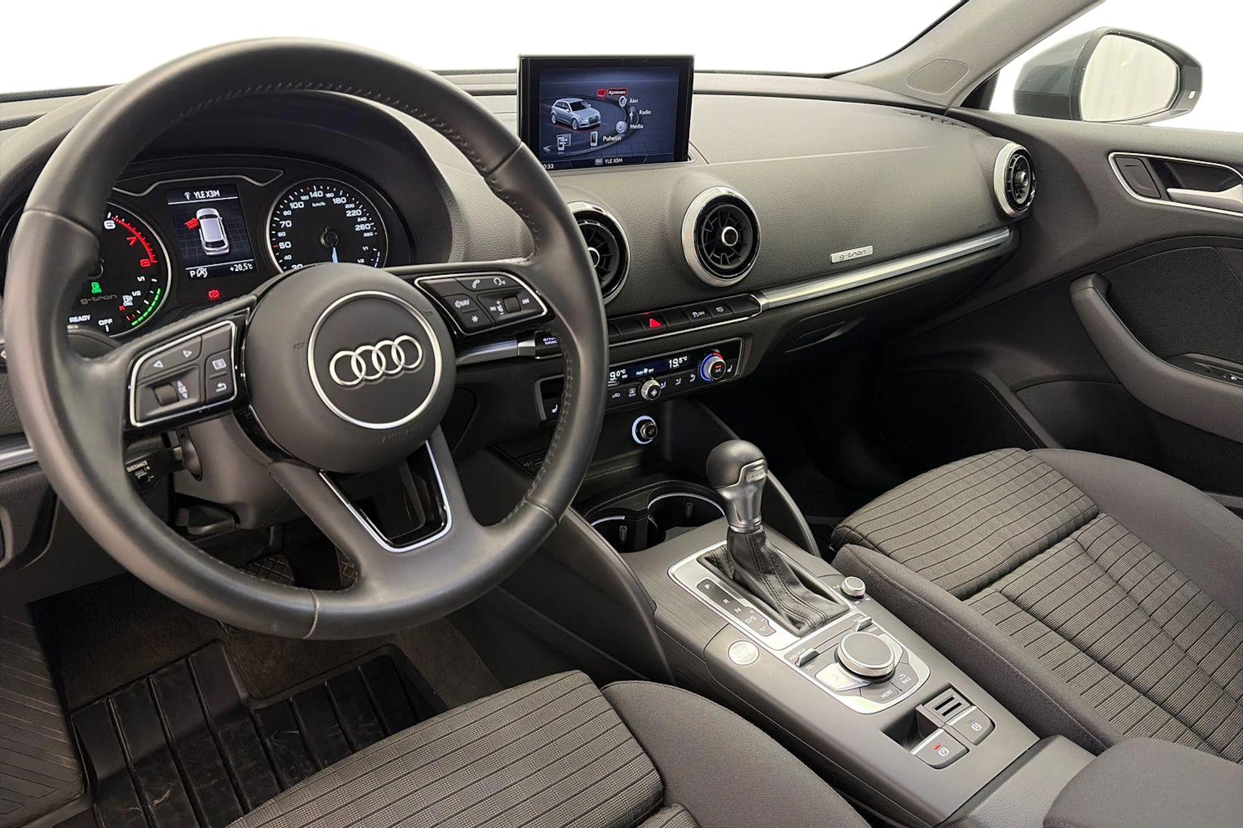 harmaa Audi A3 2020 kuva 6.