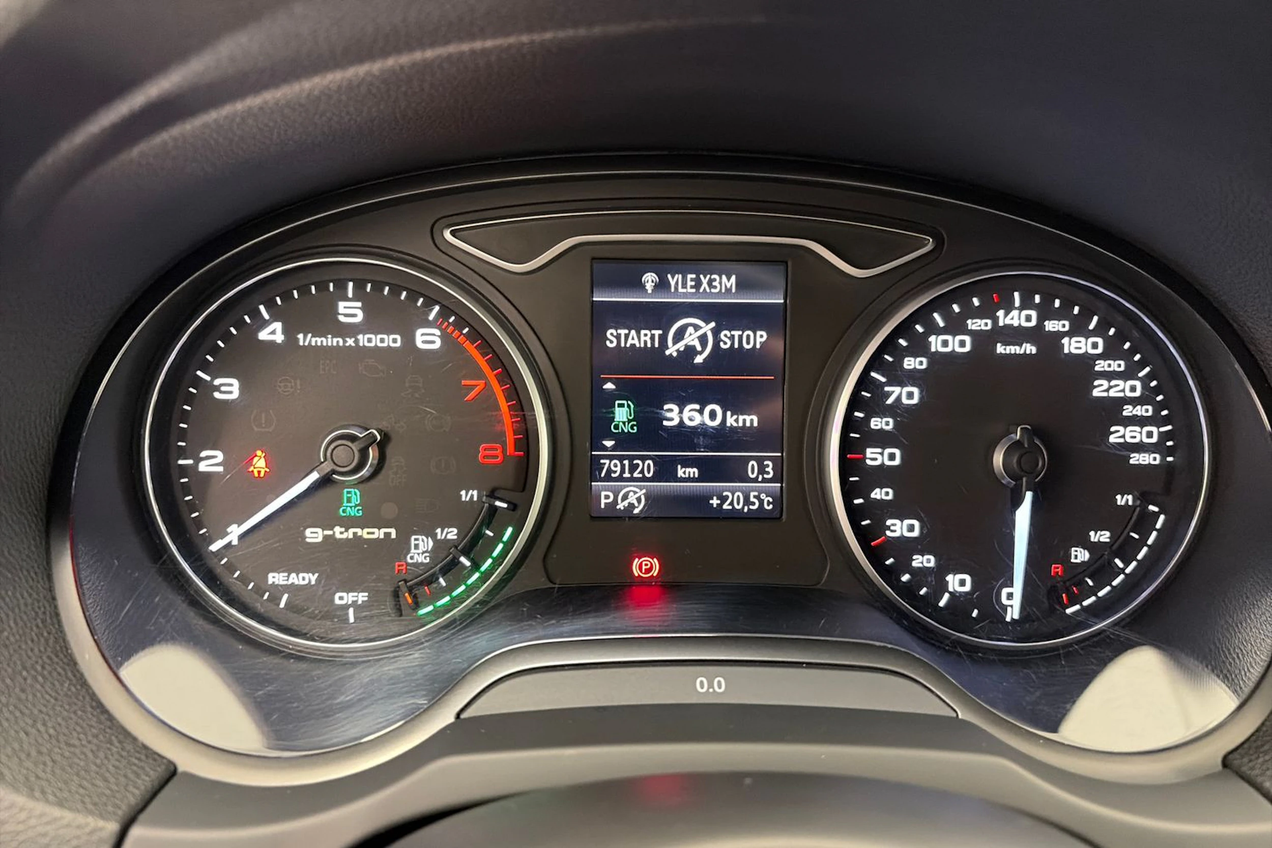 harmaa Audi A3 2020 kuva 12.