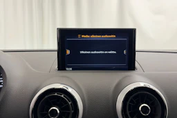 harmaa Audi A3 2020 kuva 19.