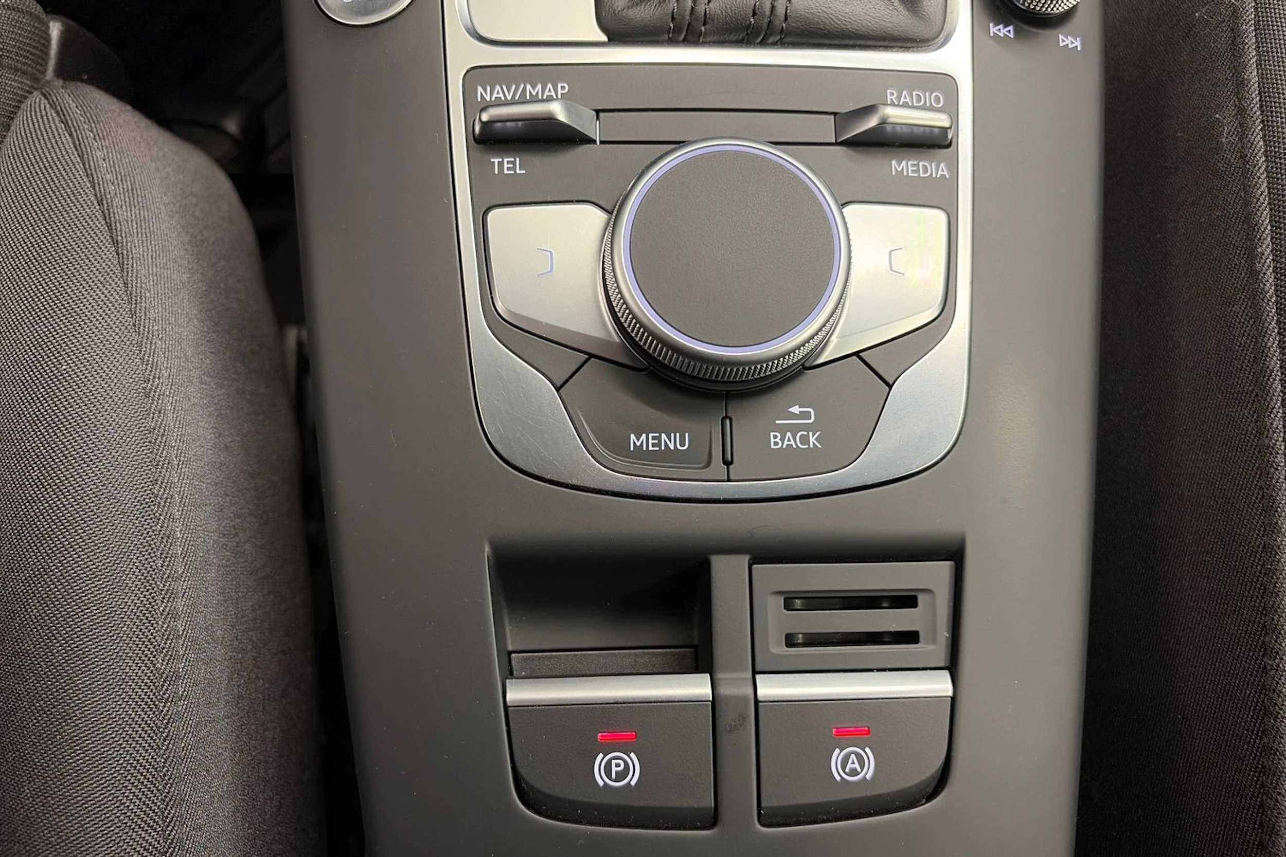 harmaa Audi A3 2020 kuva 23.