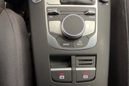 harmaa Audi A3 2020 kuva 23.