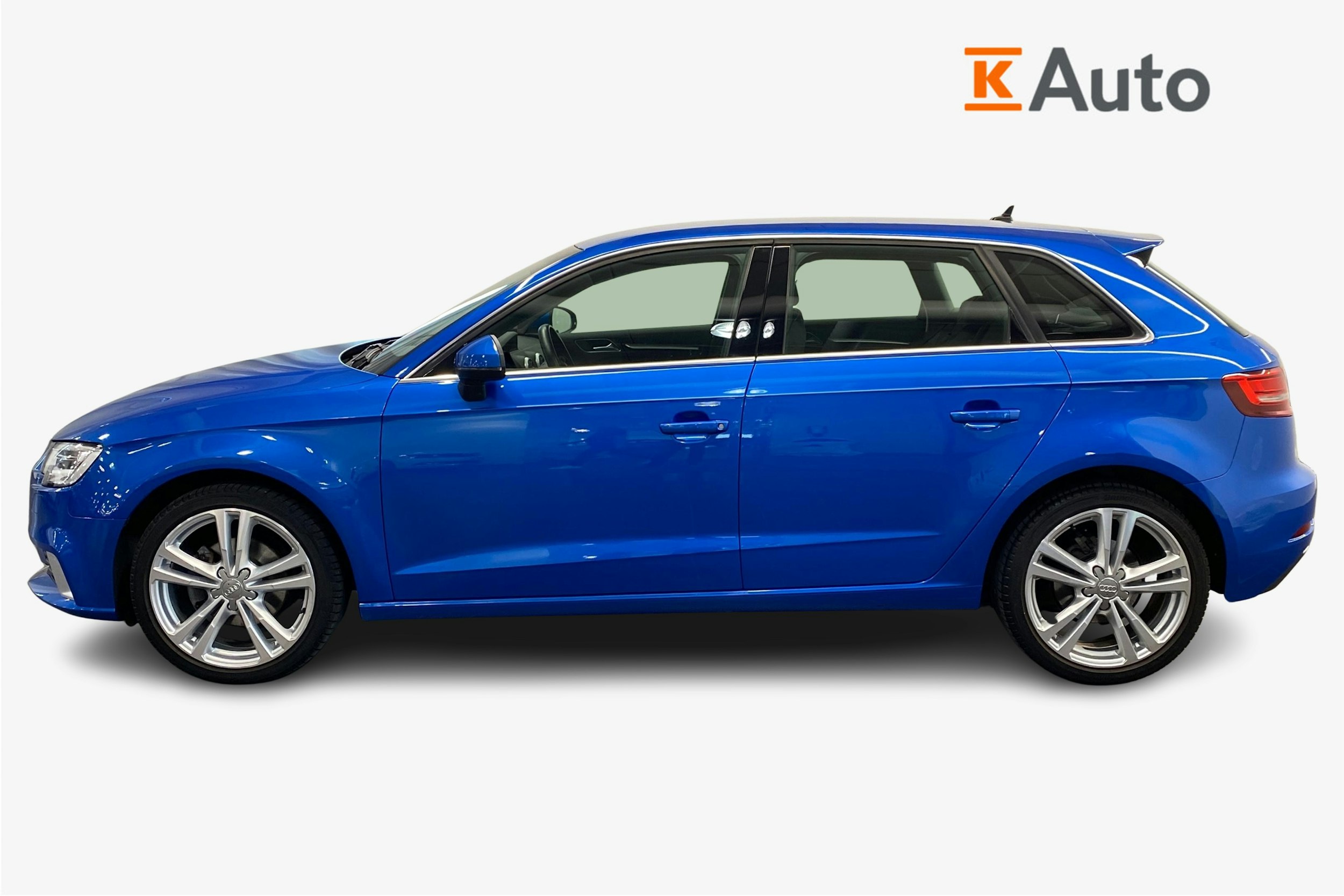 Sininen Audi A3 2020 kuva 6.