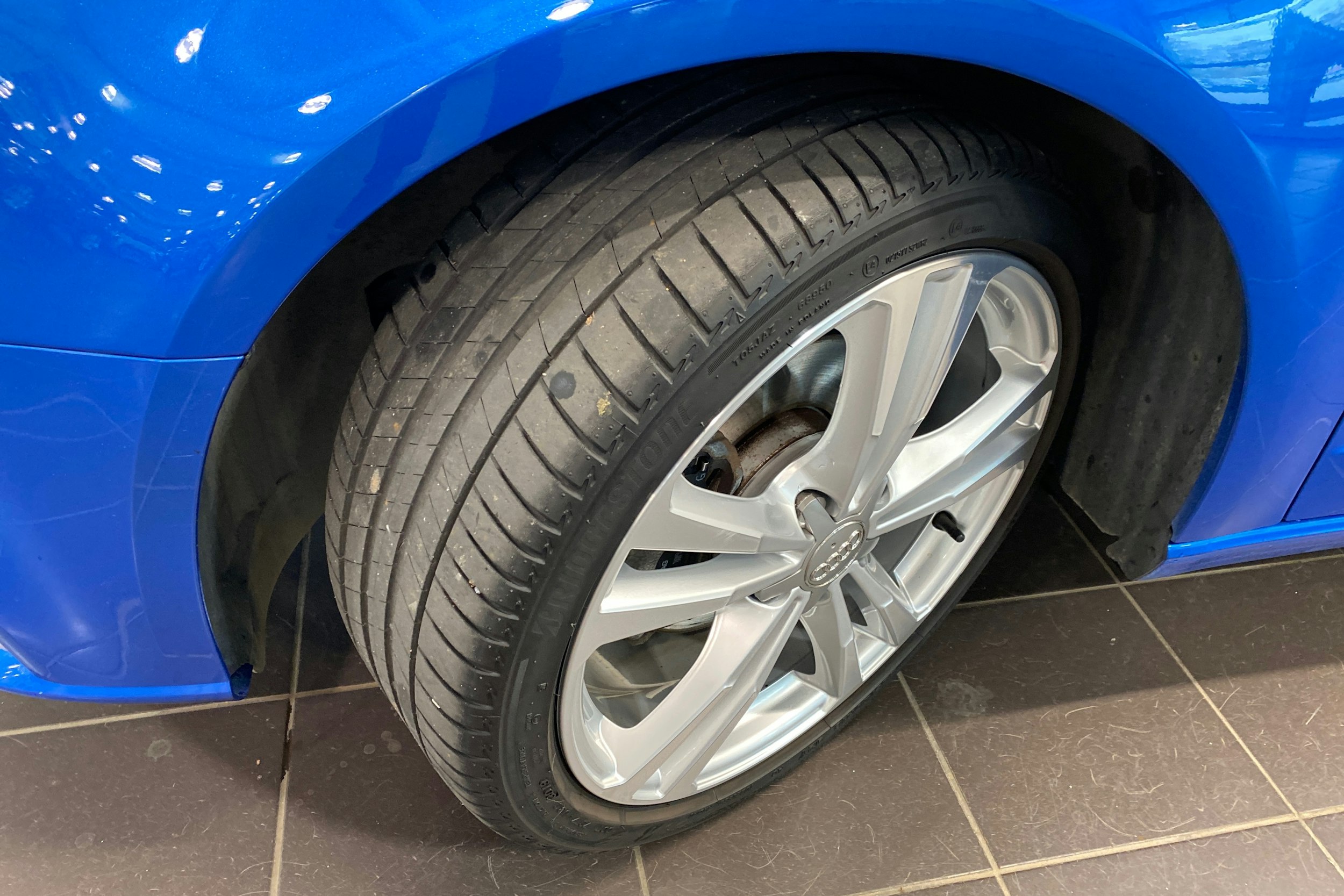 Sininen Audi A3 2020 kuva 13.