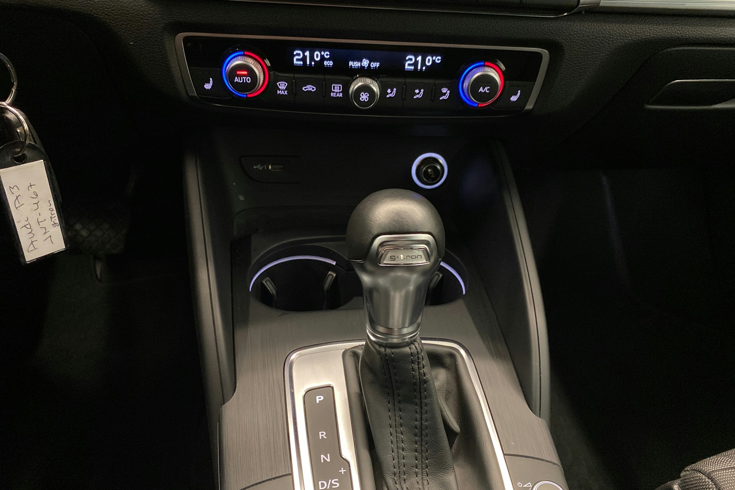 Sininen Audi A3 2020 kuva 20.