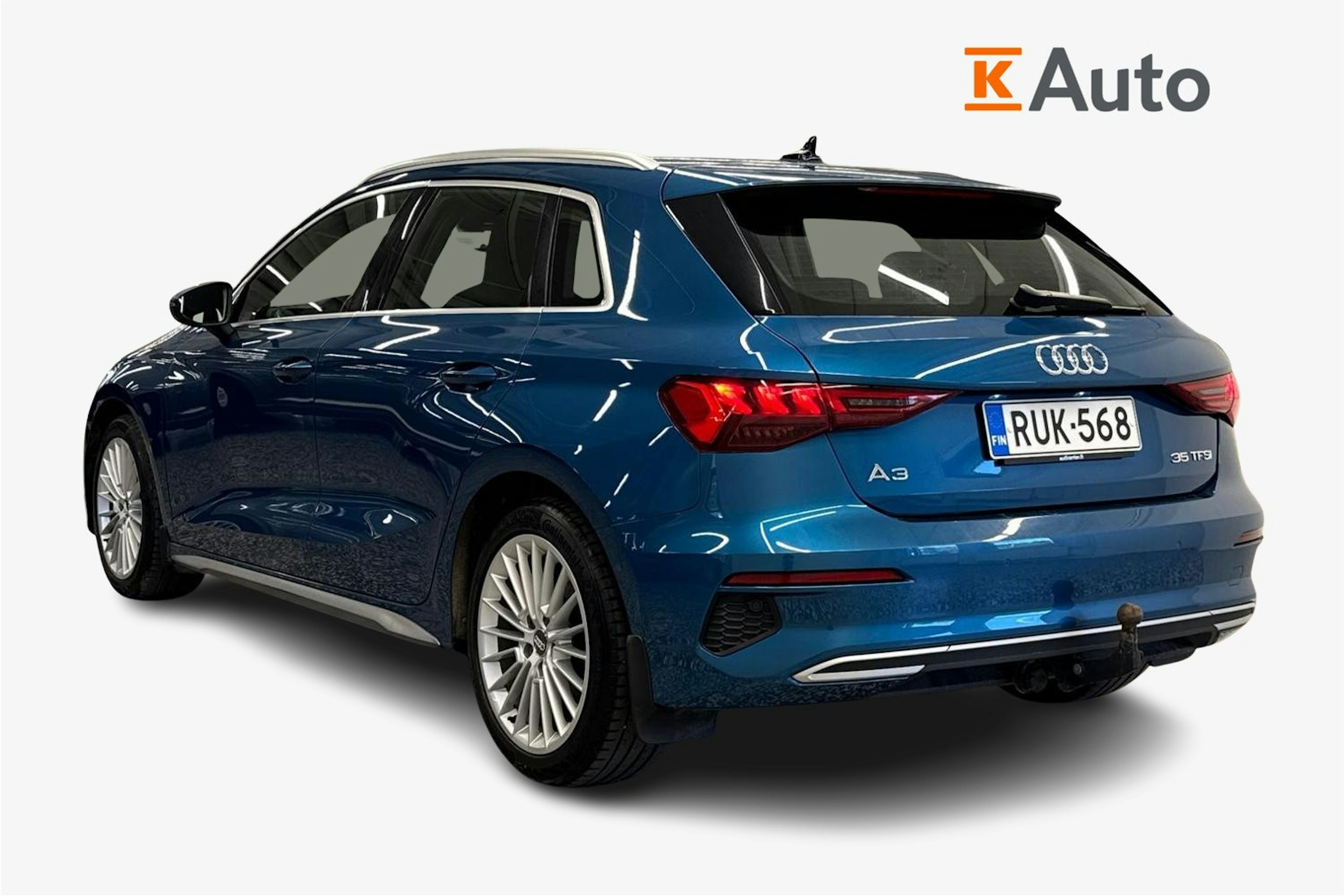 sininen Audi A3 2020 kuva 2.