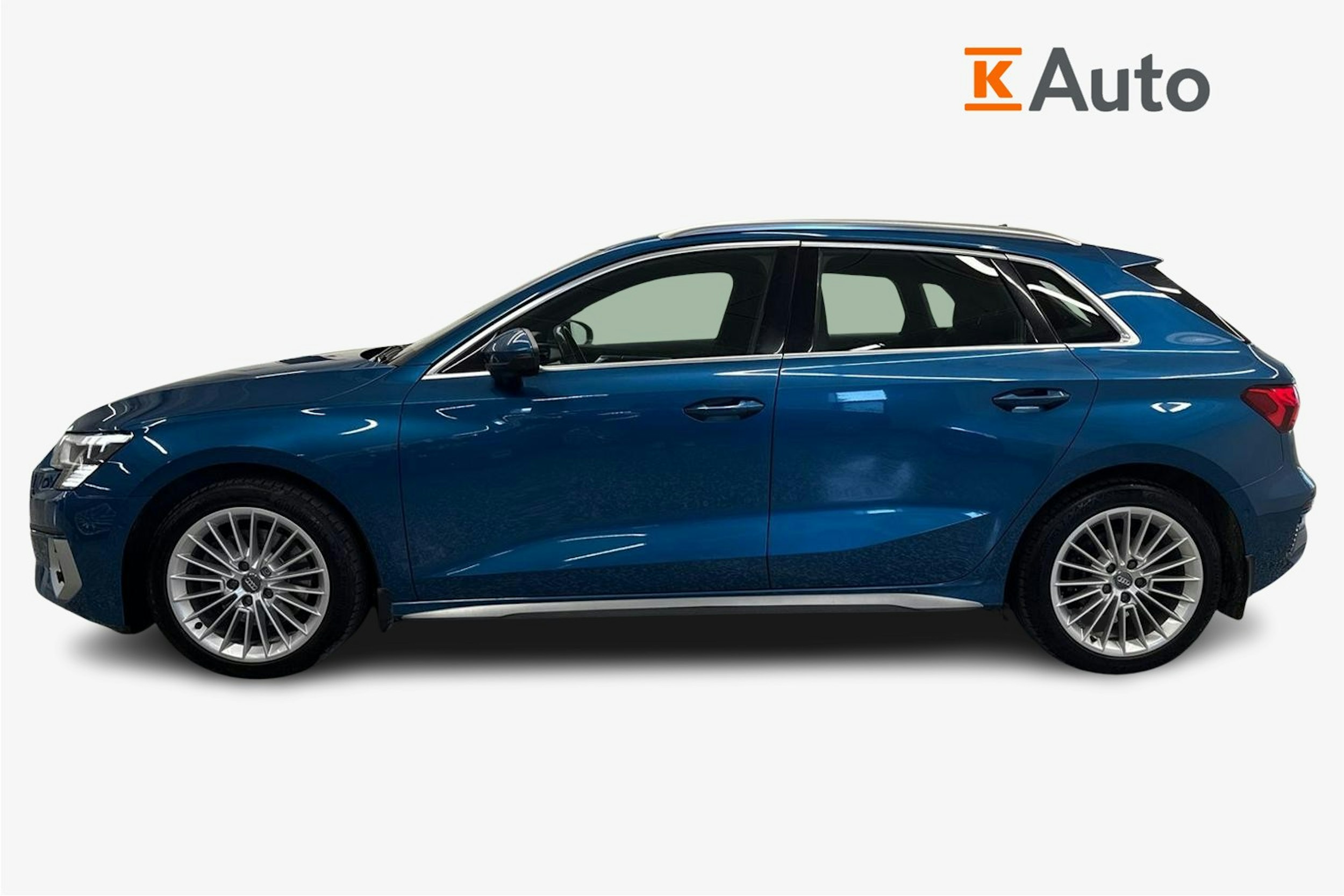sininen Audi A3 2020 kuva 6.