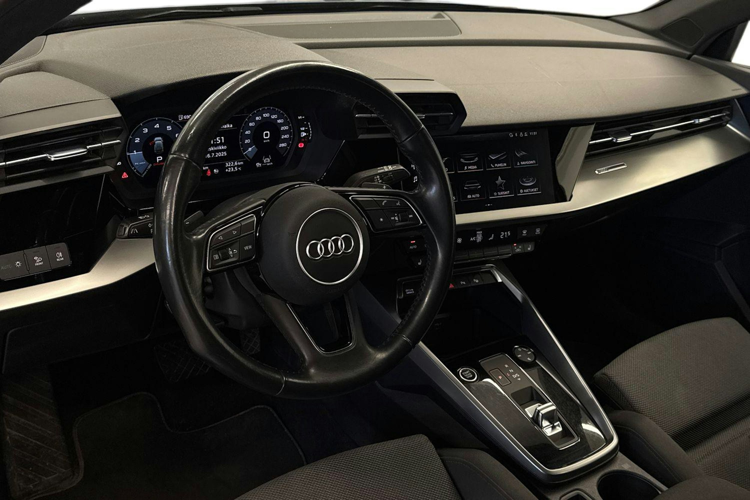 sininen Audi A3 2020 kuva 7.