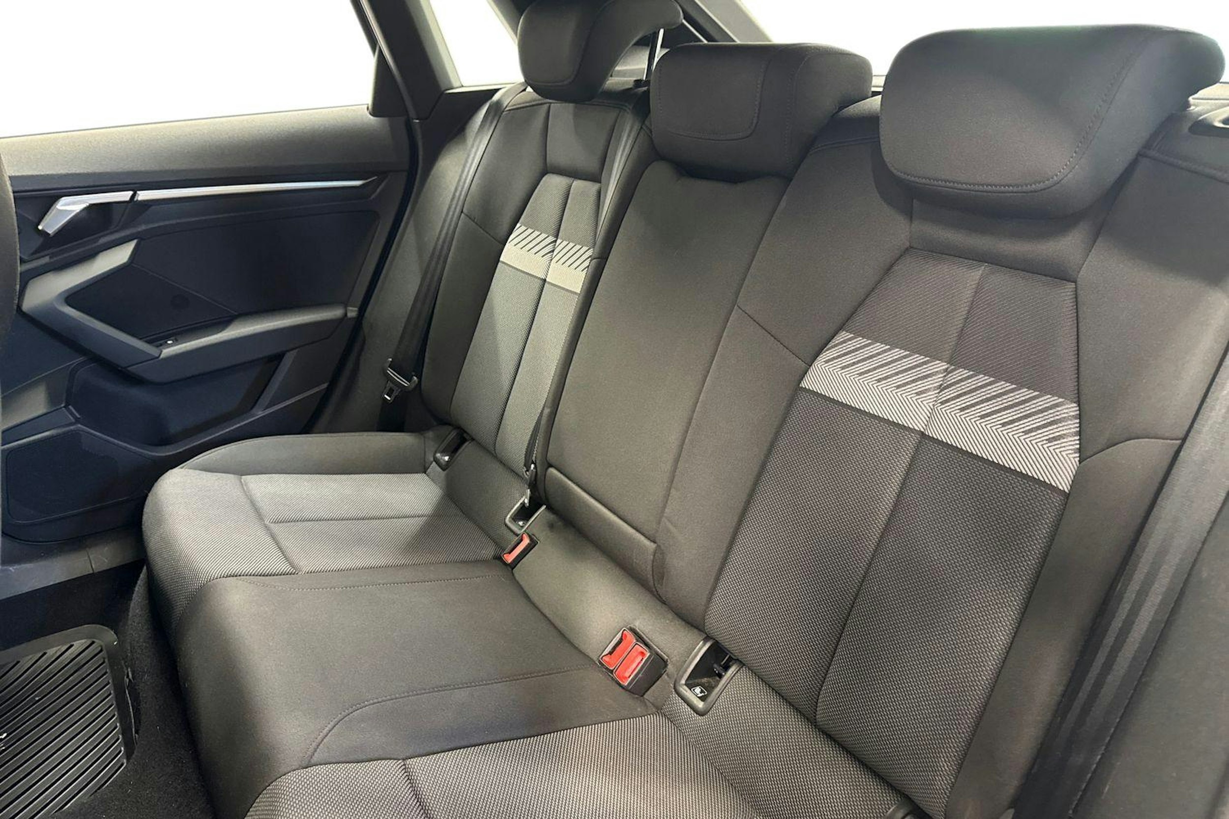 sininen Audi A3 2020 kuva 10.