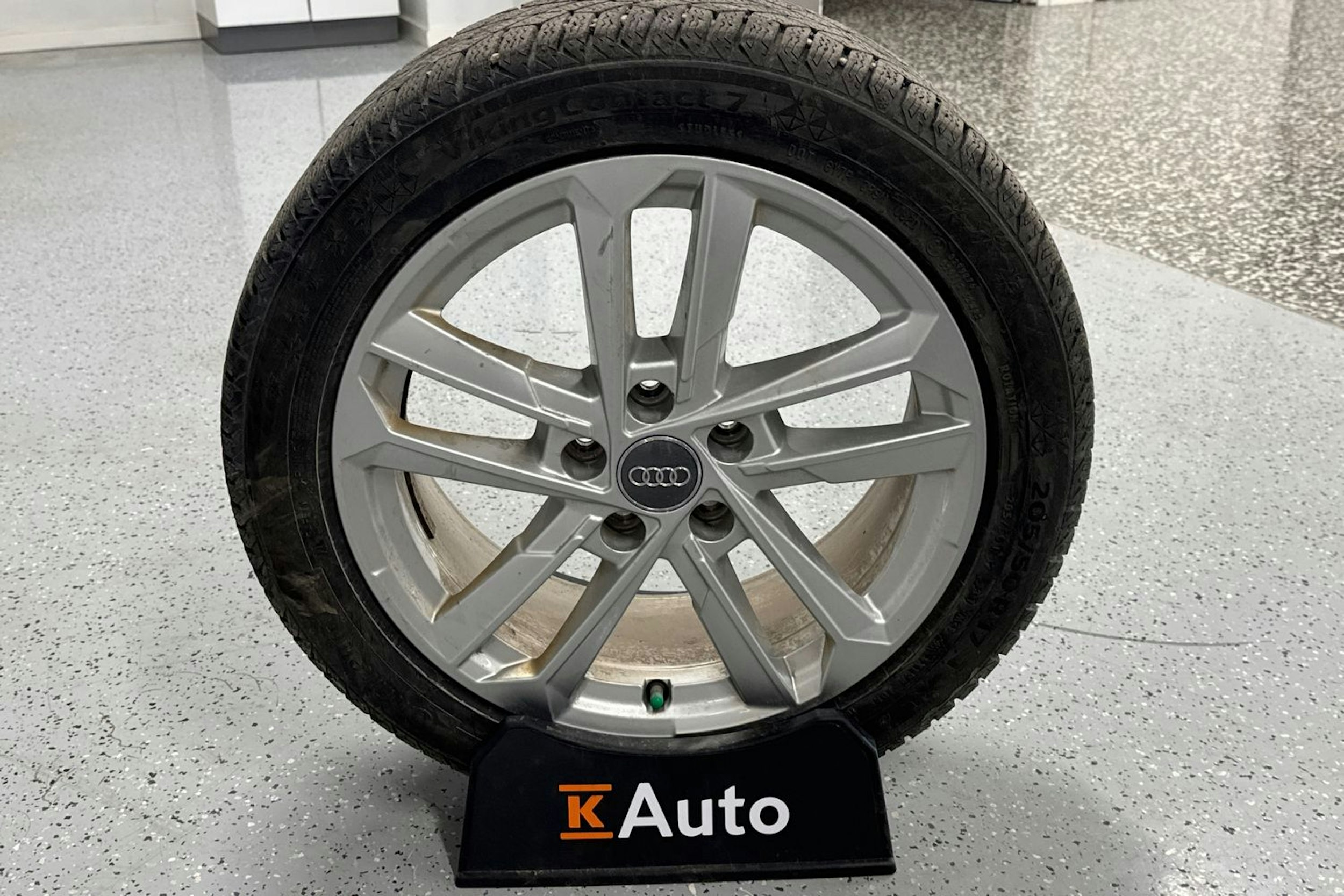 sininen Audi A3 2020 kuva 38.