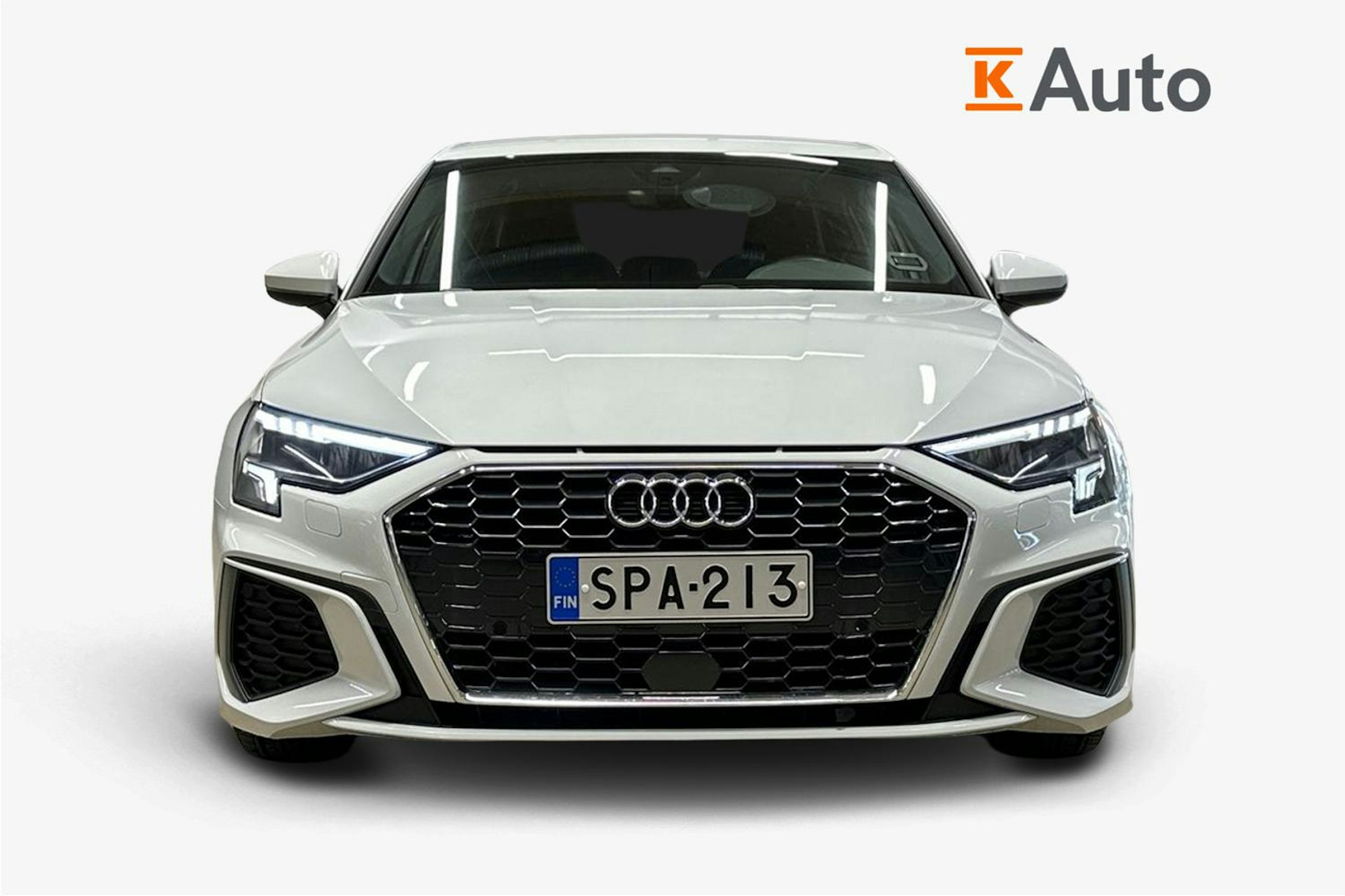 valkoinen Audi A3 2020 kuva 5.