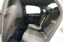 valkoinen Audi A3 2020 kuva 12.