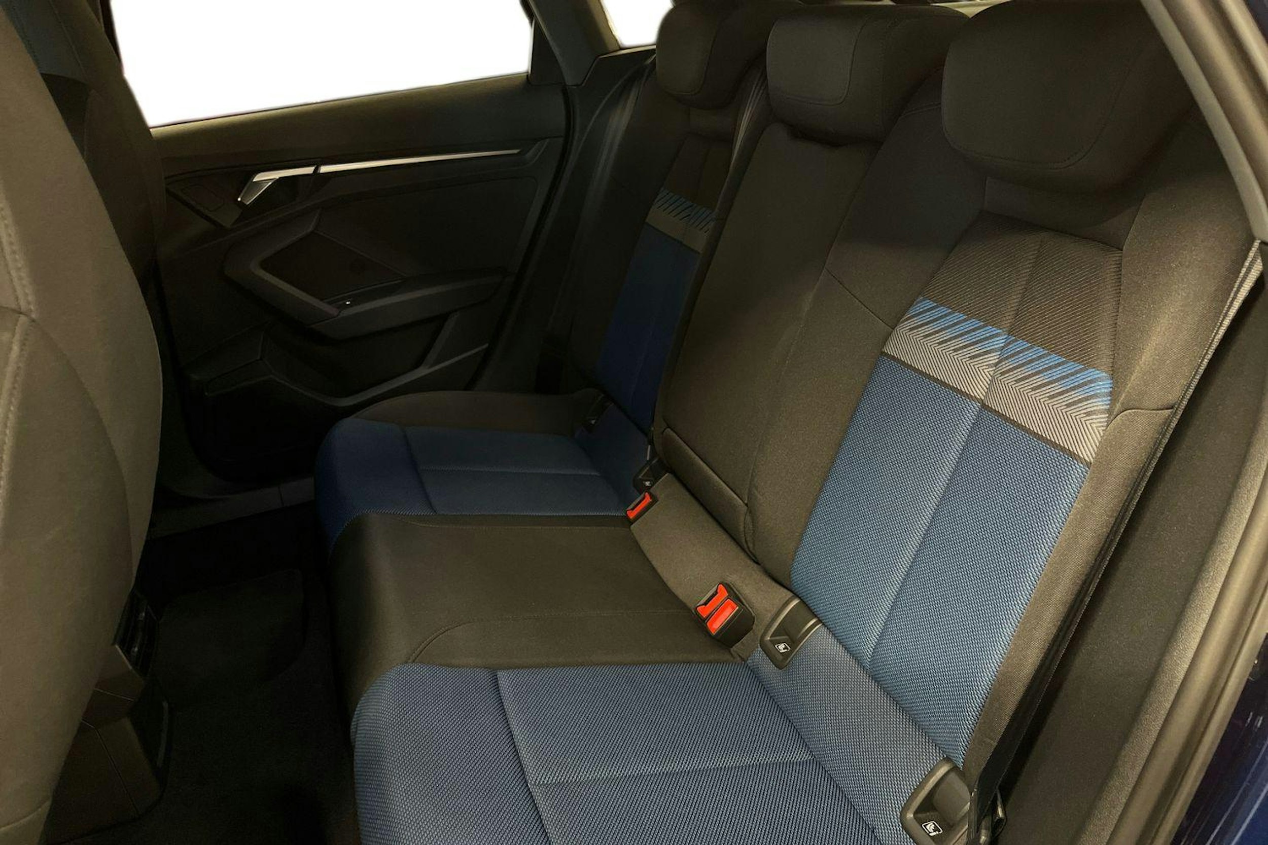 sininen Audi A3 2020 kuva 10.
