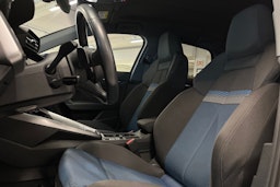 sininen Audi A3 2020 kuva 14.