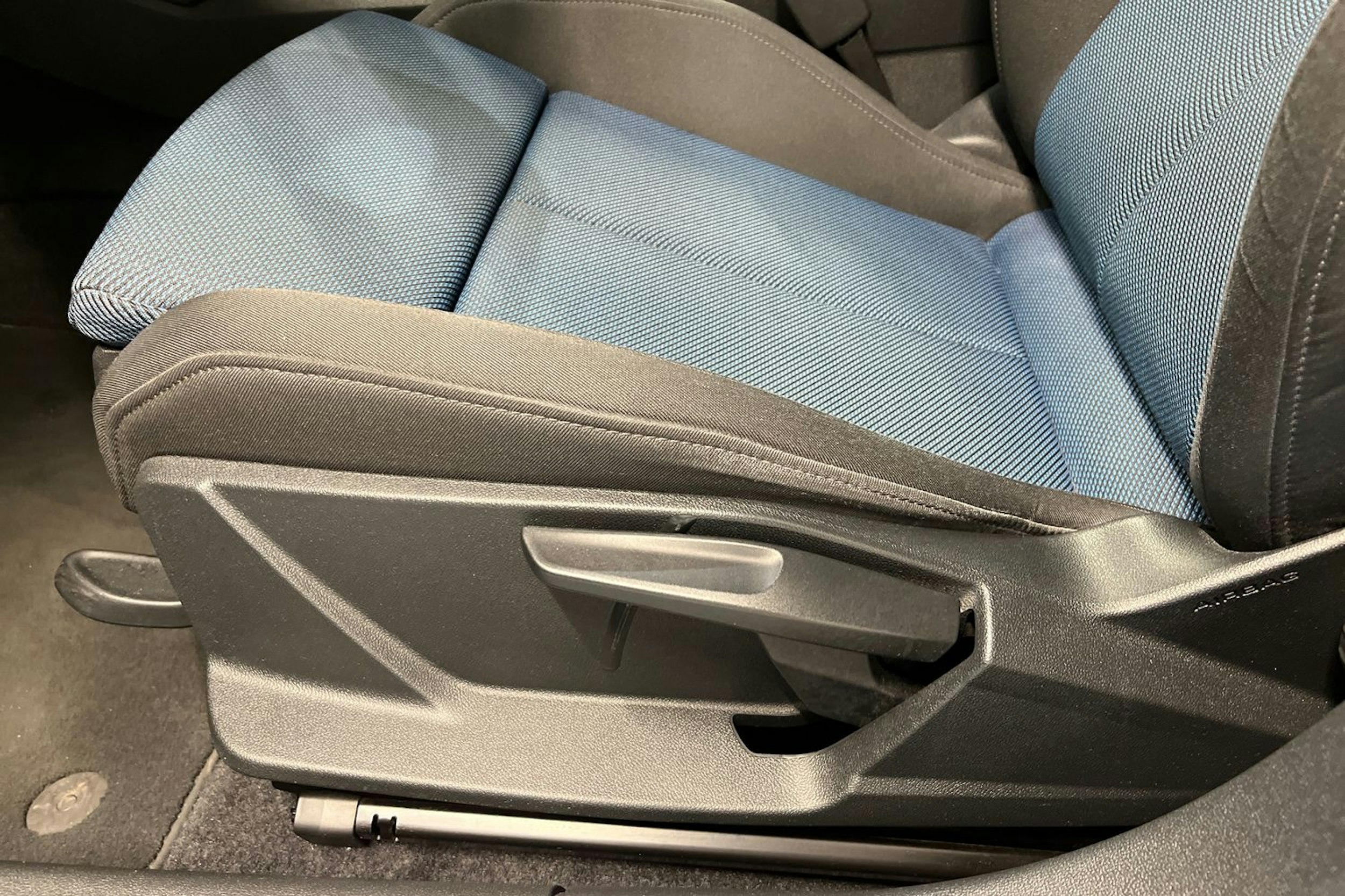 sininen Audi A3 2020 kuva 15.