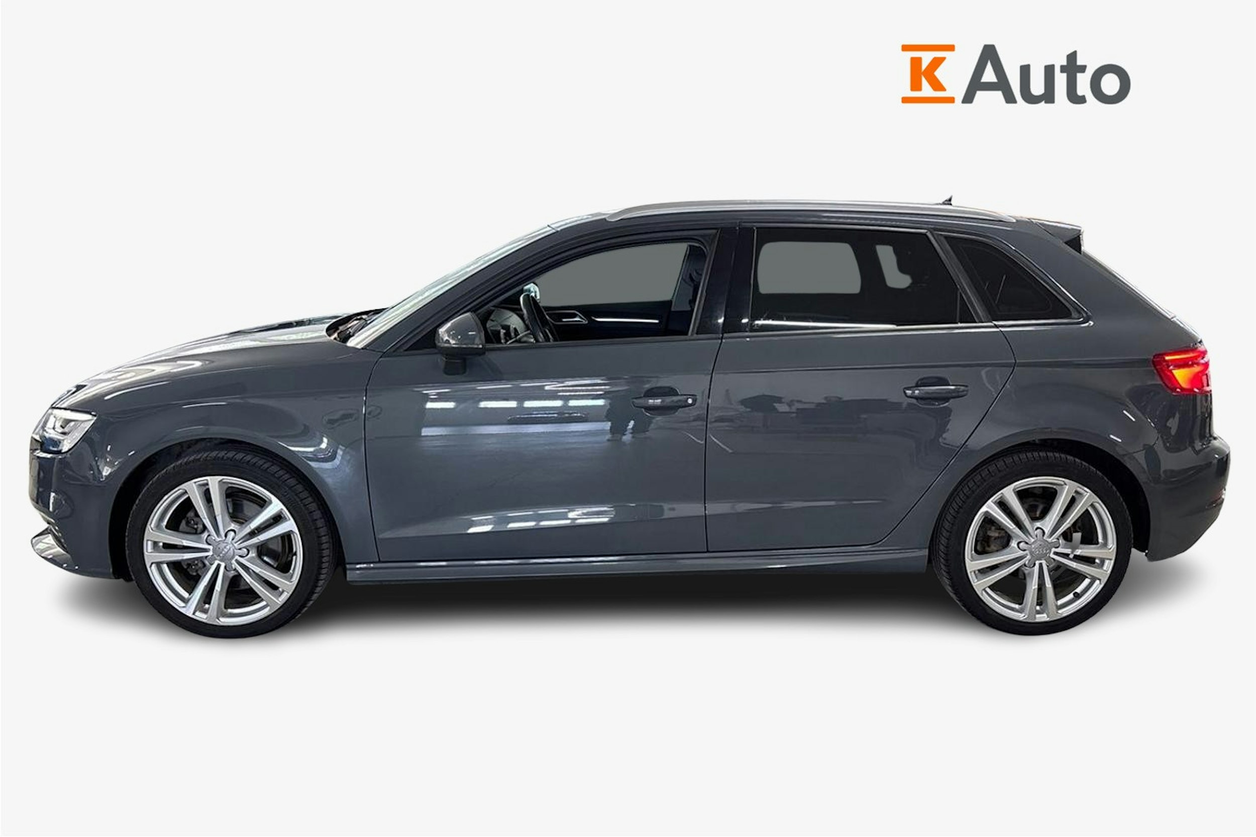 harmaa Audi A3 2020 kuva 6.