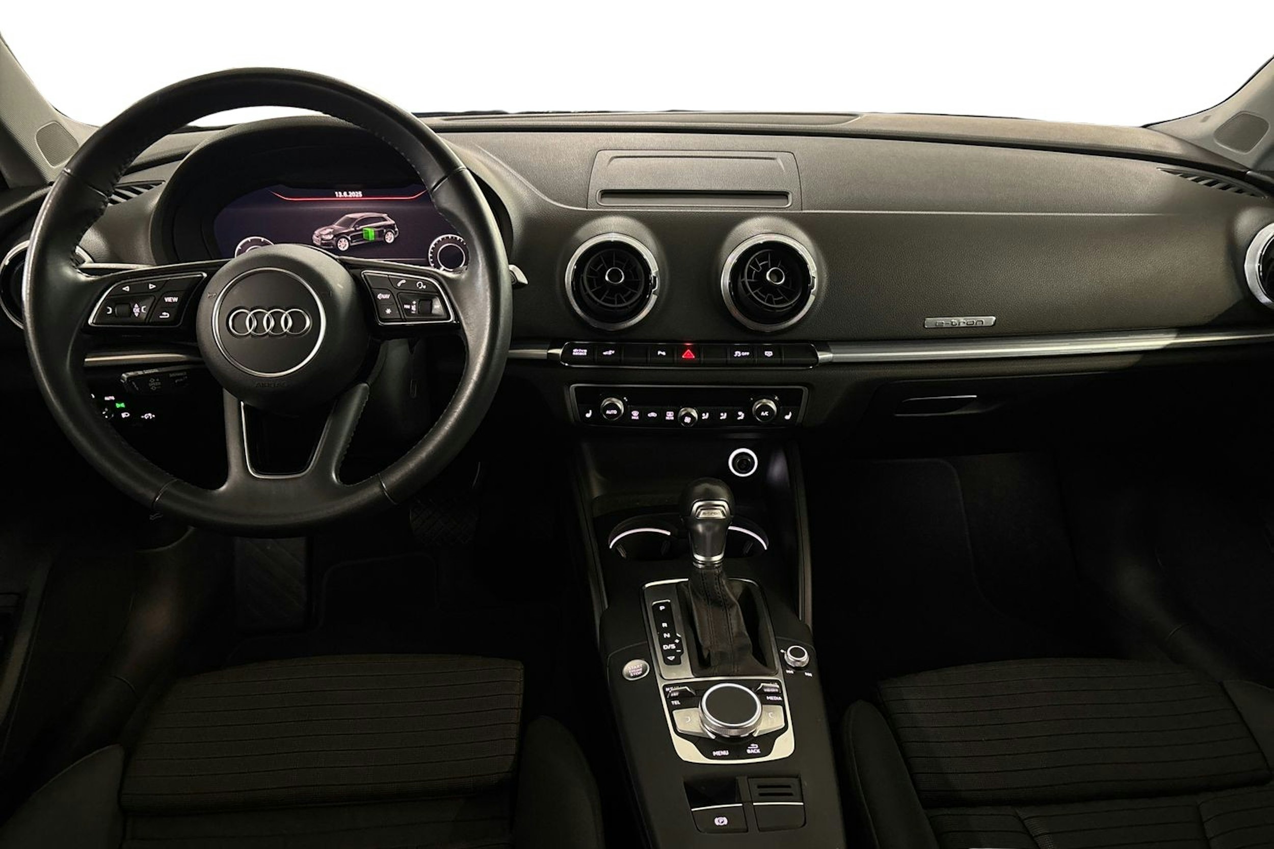 harmaa Audi A3 2020 kuva 9.