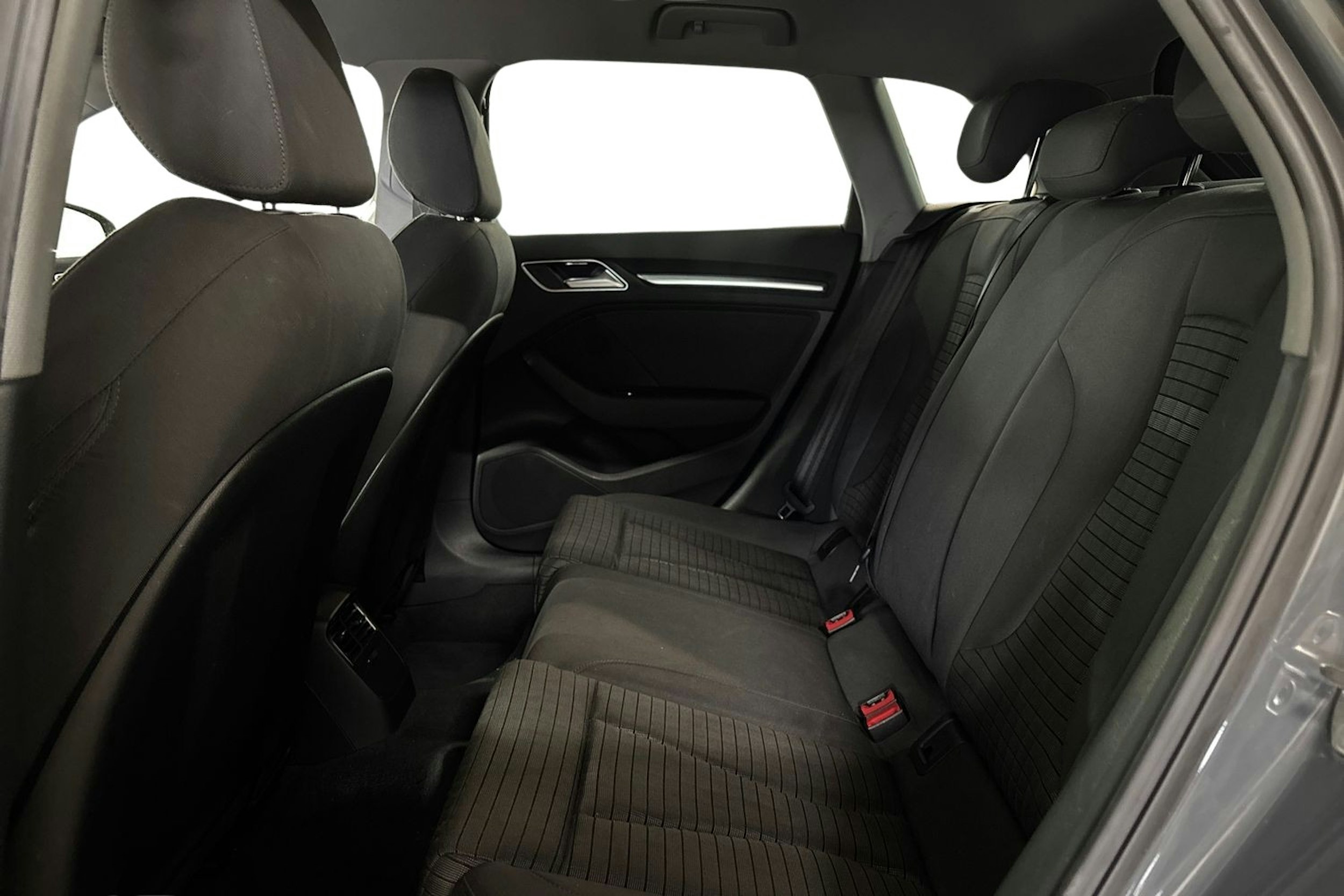 harmaa Audi A3 2020 kuva 10.
