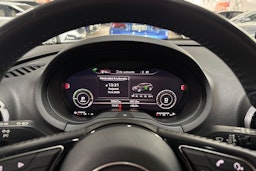 harmaa Audi A3 2020 kuva 17.