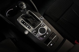 harmaa Audi A3 2020 kuva 23.
