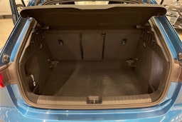 sininen Audi A3 2020 kuva 35.