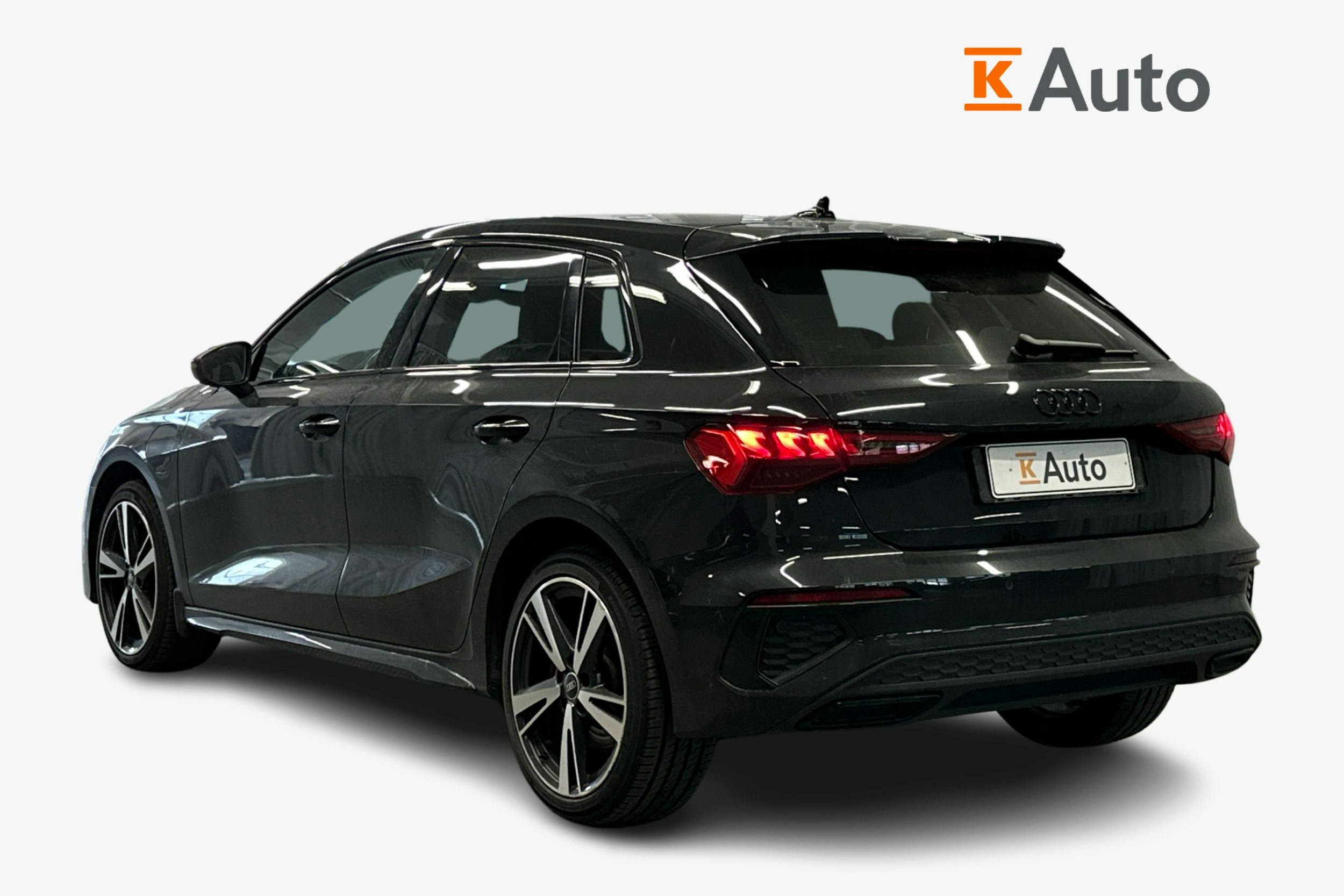 musta Audi A3 2021 kuva 2.