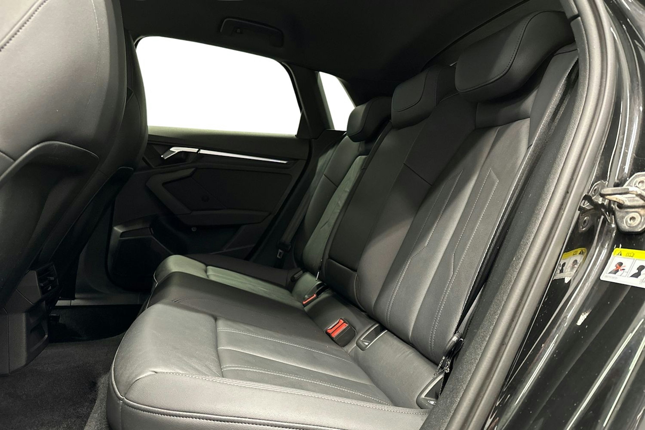 musta Audi A3 2021 kuva 10.