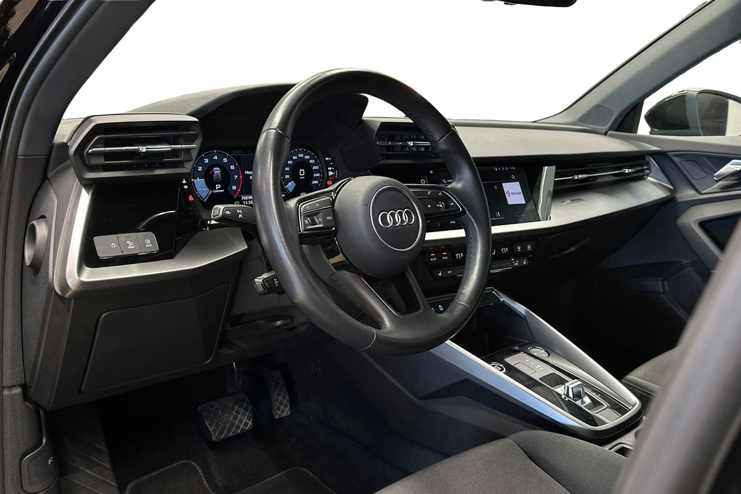 musta Audi A3 2021 kuva 7.