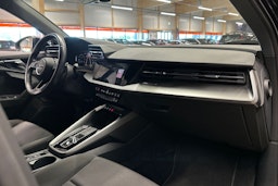 musta Audi A3 2021 kuva 12.