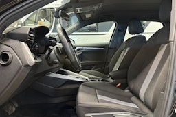 musta Audi A3 2021 kuva 15.