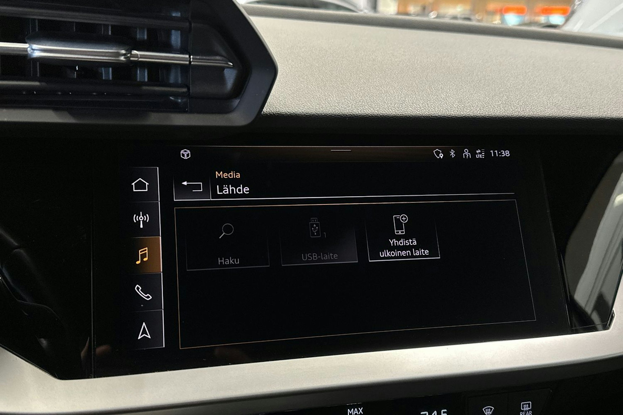 musta Audi A3 2021 kuva 18.