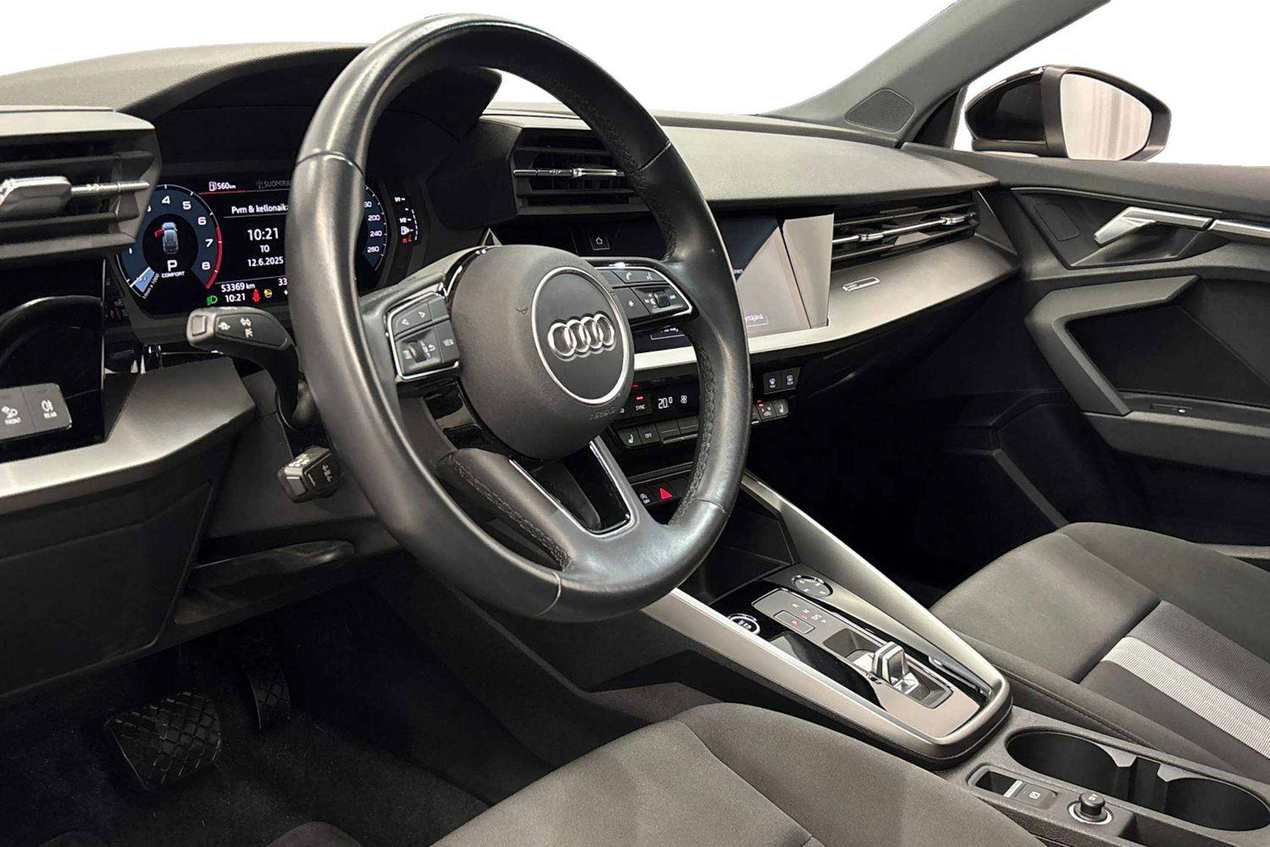 musta Audi A3 2021 kuva 6.