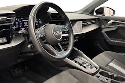 musta Audi A3 2021 kuva 6.