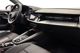 musta Audi A3 2021 kuva 11.