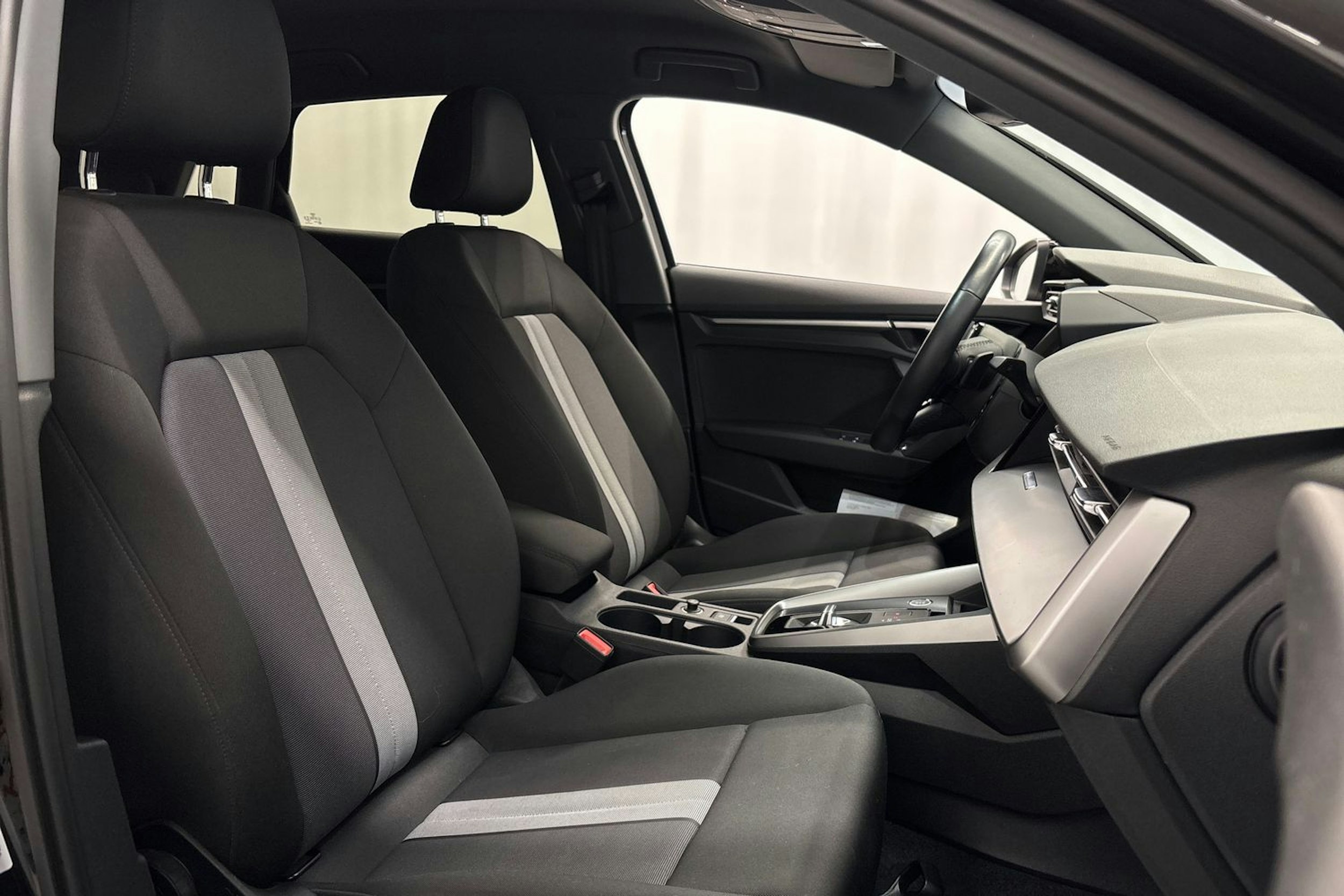 musta Audi A3 2021 kuva 12.