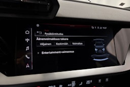 musta Audi A3 2021 kuva 24.