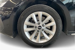 musta Audi A3 2021 kuva 11.