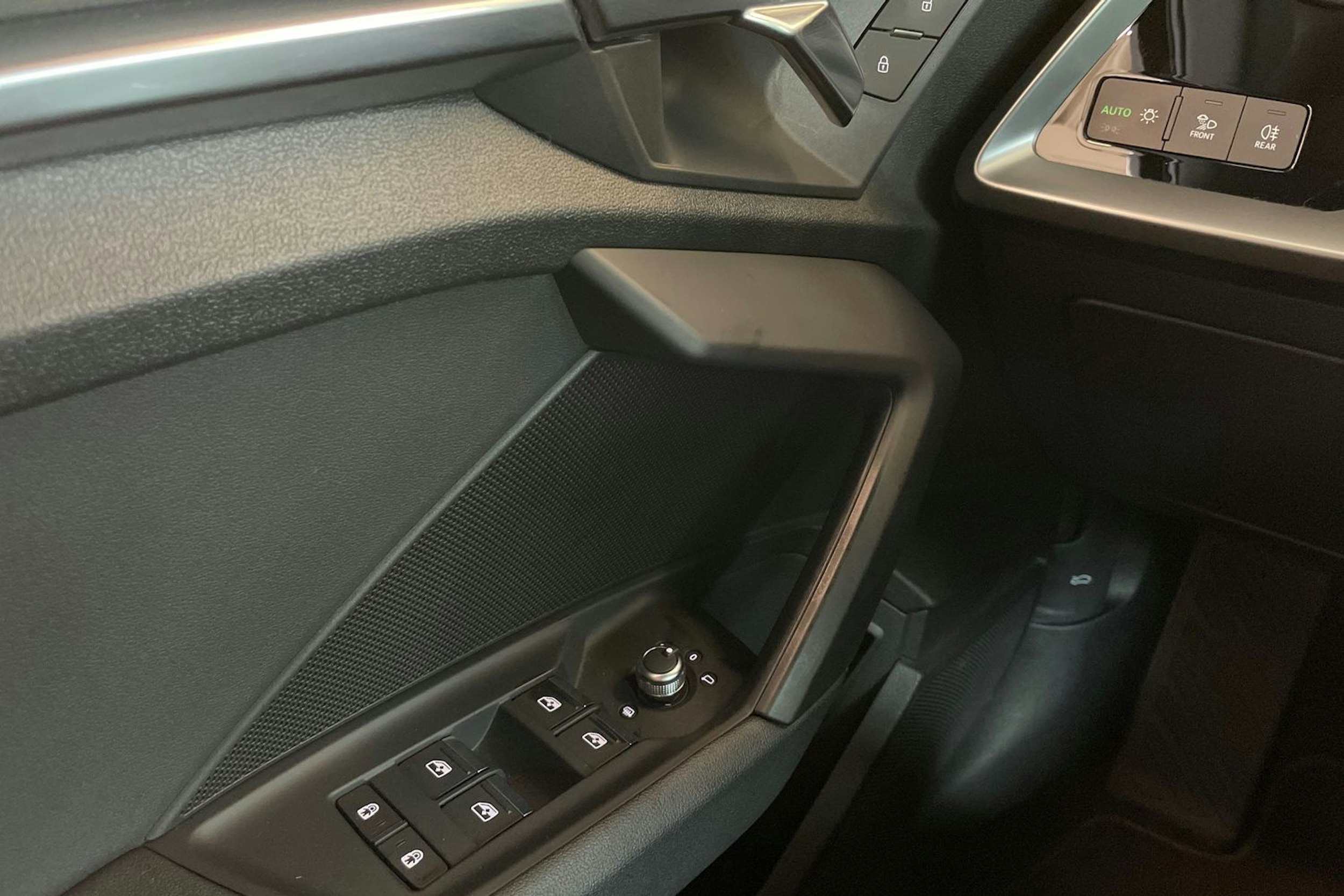 musta Audi A3 2021 kuva 20.