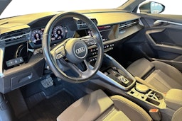 Harmaa Audi A3 2021 kuva 6.