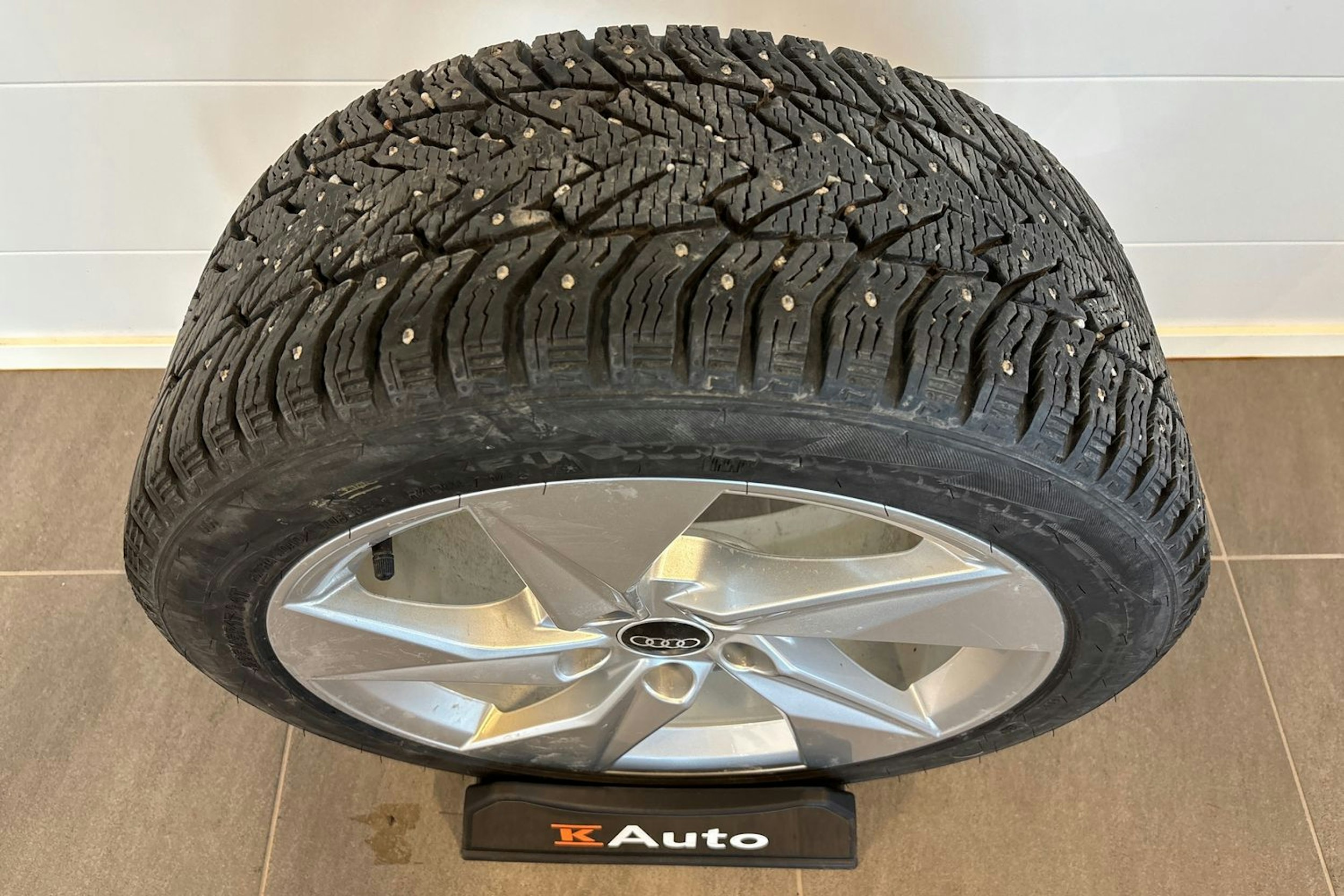 Harmaa Audi A3 2021 kuva 11.