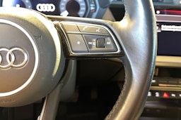 Harmaa Audi A3 2021 kuva 16.