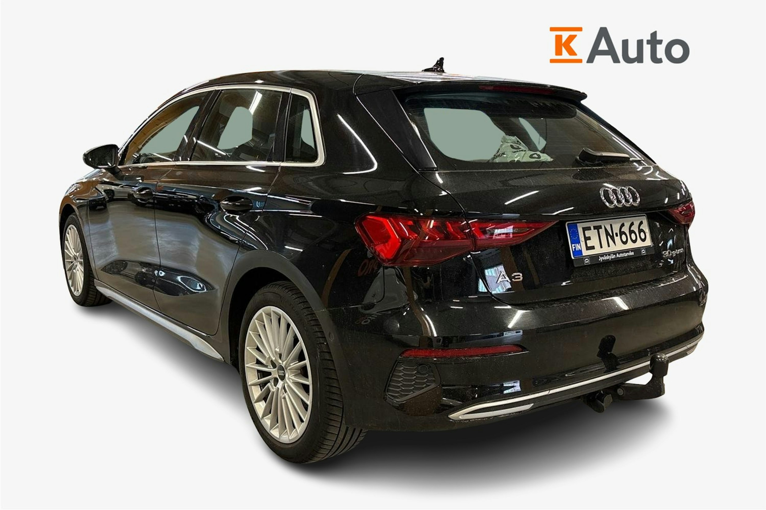 musta Audi A3 2021 kuva 2.