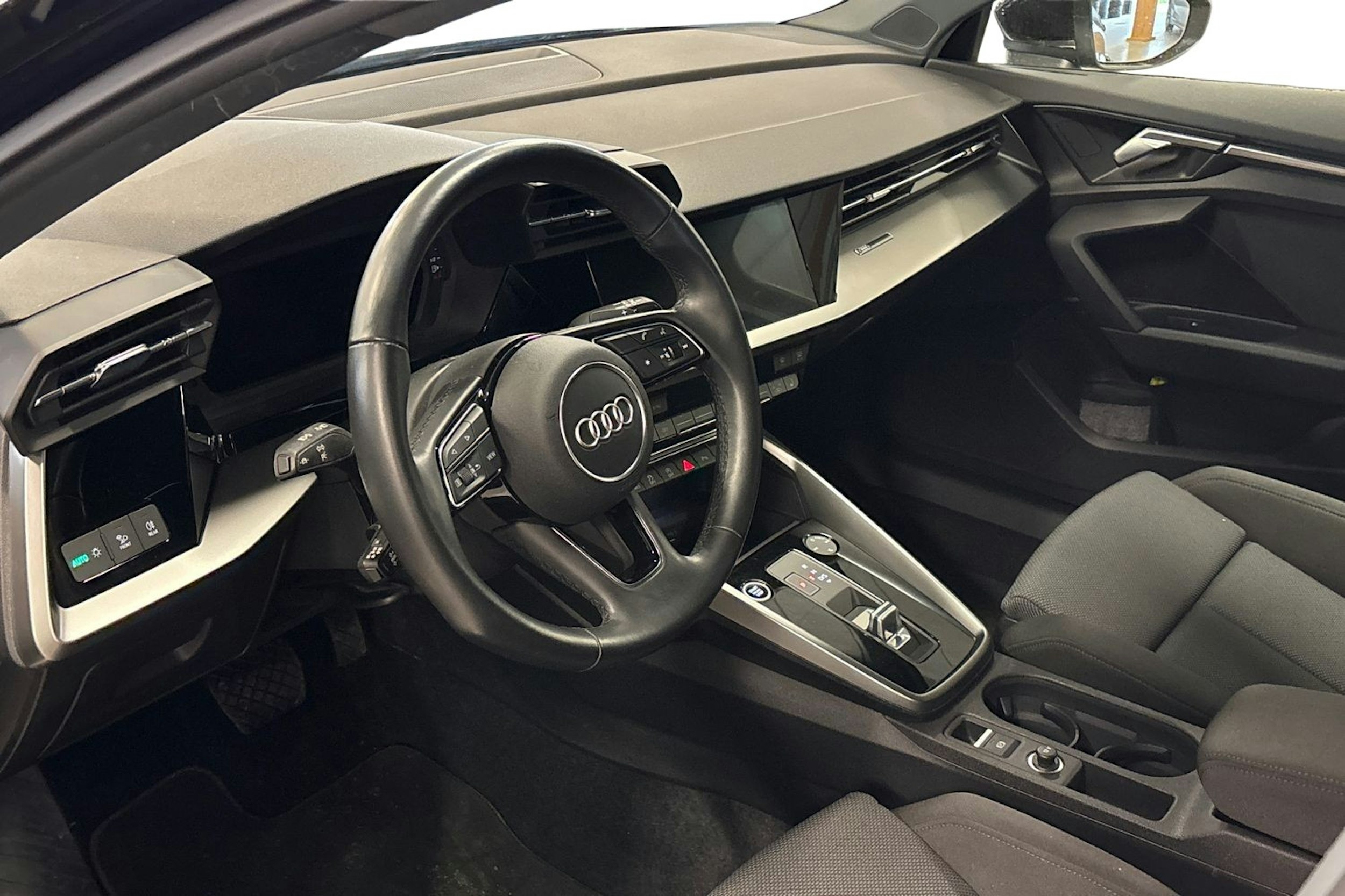 musta Audi A3 2021 kuva 3.