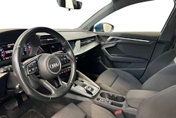 sininen Audi A3 2021 kuva 3.