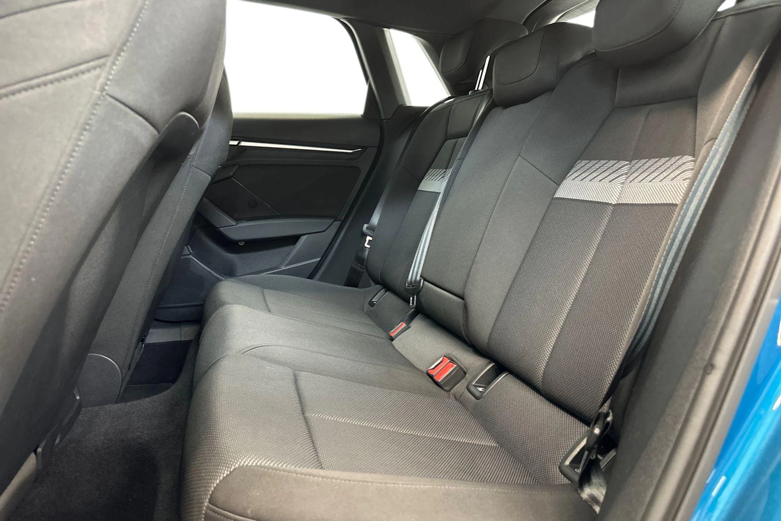 sininen Audi A3 2021 kuva 8.