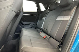 sininen Audi A3 2021 kuva 8.