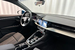 sininen Audi A3 2021 kuva 11.