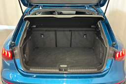 sininen Audi A3 2021 kuva 12.