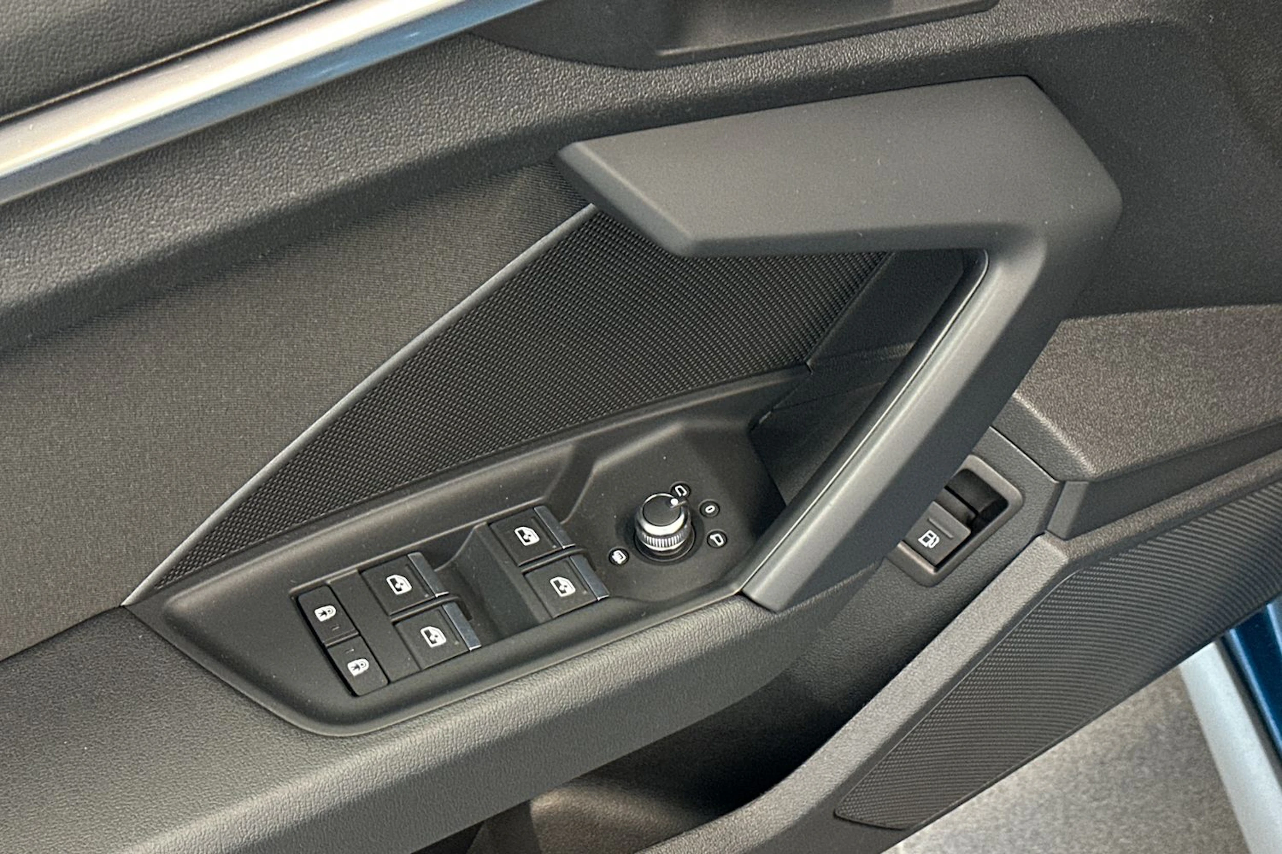 sininen Audi A3 2021 kuva 13.